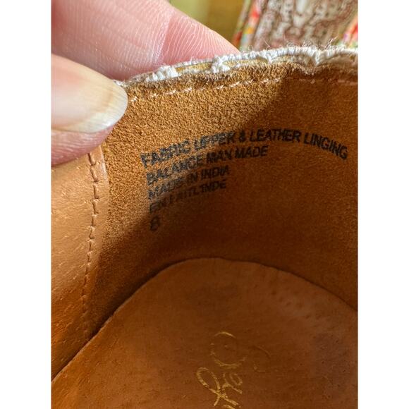 Seychelles Floral Lace Eyelet Fringe Metallic White Slip on Sneakers Sz: 8 - Picture 9 of 10